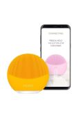 Щітка для масажу та очищення шкіри обличчя FOREO LUNA™ Mini 3 колір жовтий (3178534)