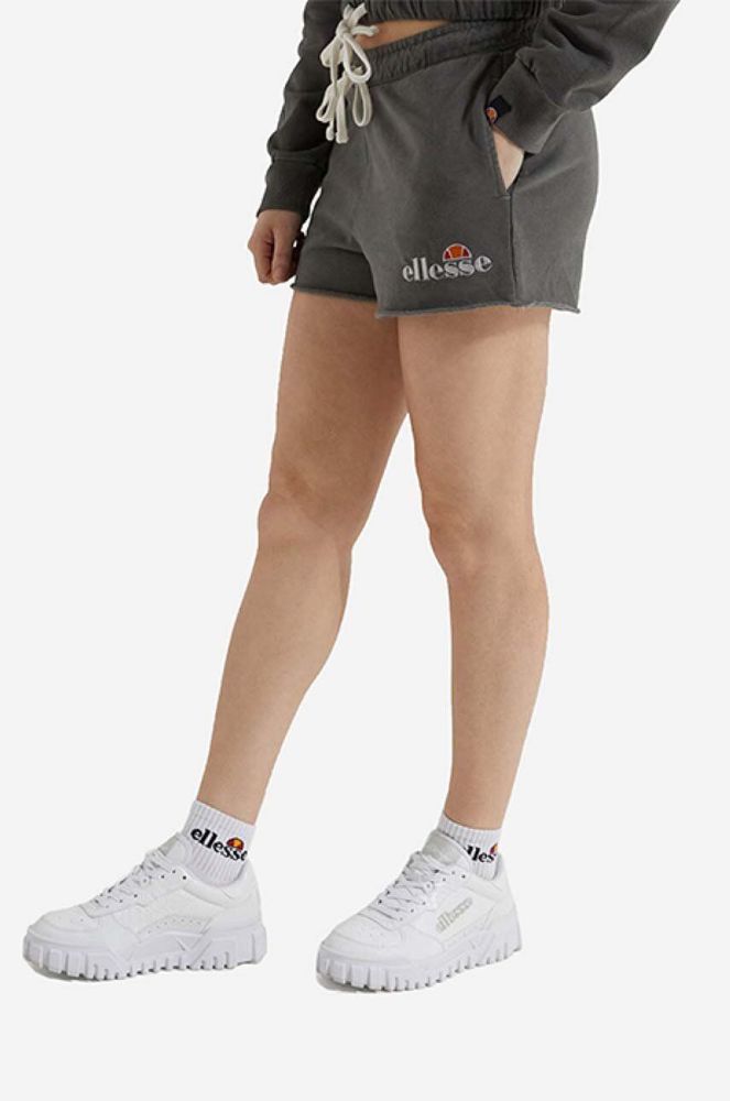 Бавовняні шорти Ellesse Colieur колір сірий з аплікацією середня посадка SGM14015-PINK