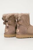 UGG - Замшеві чоботи Mini Bailey Bow II колір коричневий