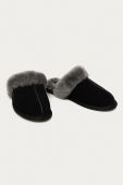 UGG - Замшеві тапочки Scuffette II колір чорний (781490)