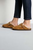 Замшеві тапочки Birkenstock колір коричневий Regular Width