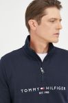 Кофта Tommy Hilfiger чоловіча колір синій з аплікацією (2462516)