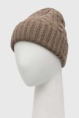 Шапка Pieces колір коричневий з товстого трикотажу (2829411)