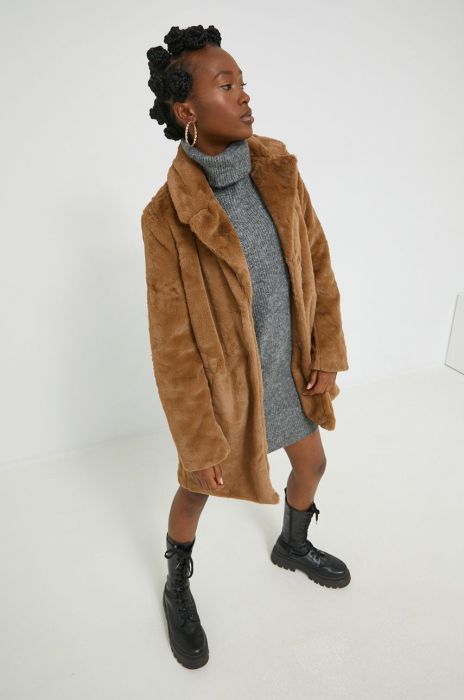 Куртка Vila жіноча колір коричневий перехідна (2770907)