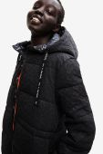 Куртка Desigual жіноча колір чорний зимова (2684627)