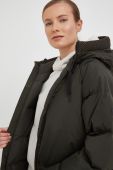 Пухова куртка Peak Performance жіноча колір зелений зимова