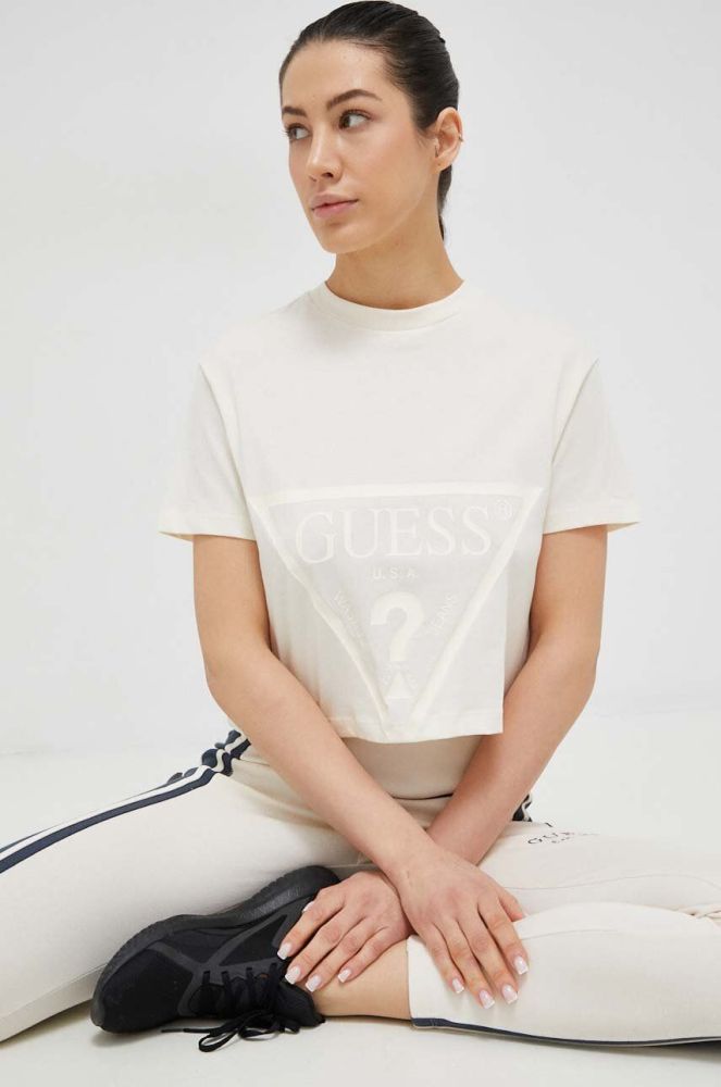 Бавовняна футболка Guess колір бежевий (2850432)