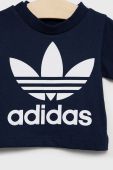 Дитяча бавовняна футболка adidas Originals колір синій з принтом (2510784)