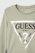 Дитячий бавовняний лонгслів Guess колір зелений (3437377)