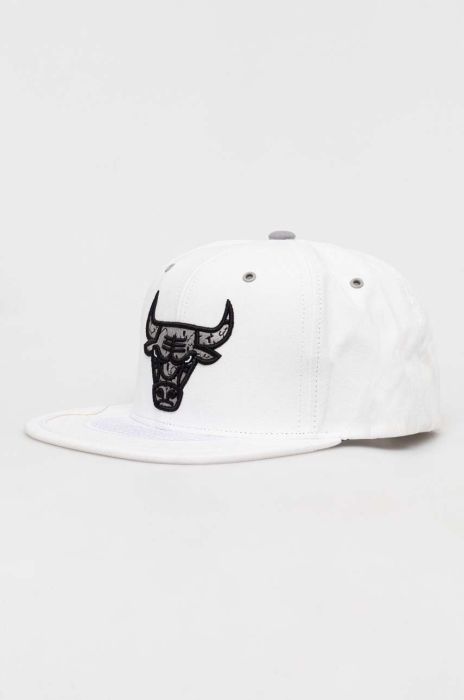 Кепка Mitchell&Ness CHICAGO BULLS колір білий з аплікацією (3505574)