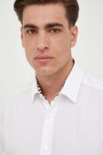 Бавовняна сорочка BOSS чоловіча колір білий relaxed класичний комір