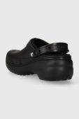 Шльопанці Crocs Classic Platform Lined Clog жіночі колір чорний на платформі 207938