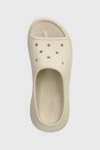 Шльопанці Crocs Classic Crush Slide жіночі колір бежевий на платформі 208731