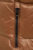 Пухова безрукавка Deha жіночий колір коричневий зимовий