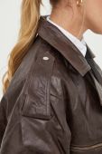 Шкіряна куртка Gestuz жіноча колір коричневий перехідна (3617859)
