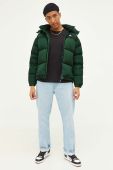 Пухова куртка Tommy Jeans чоловіча колір зелений зимова (3369635)