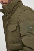 Куртка Tommy Hilfiger чоловіча колір зелений зимова (3571588)