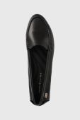 Шкіряні мокасини Tommy Hilfiger ESSENTIAL CHIC MOCASSIN жіночі колір чорний на плоскому ходу FW0FW07224
