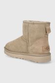 Замшеві чоботи UGG Classic Mini II колір бежевий 1016222