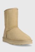 Замшеві чоботи UGG Classic Short II колір бежевий 1016223