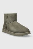 Замшеві чоботи UGG Classic Mini II колір зелений 1016222