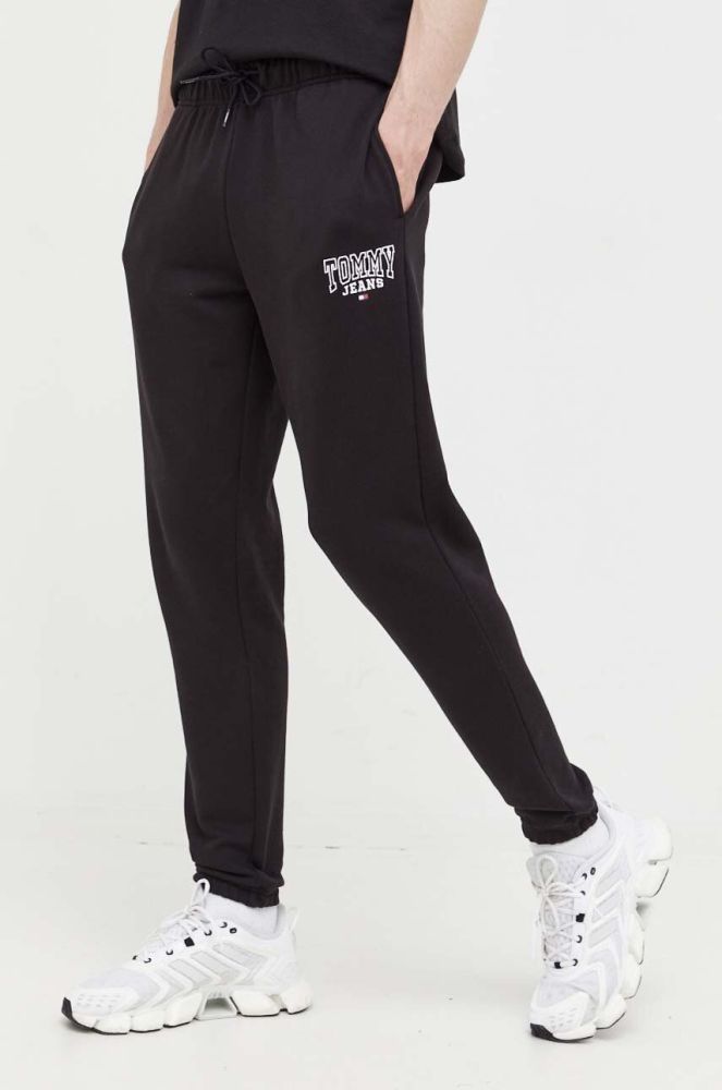 Бавовняні штани Tommy Jeans колір чорний однотонні