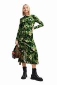 Сукня Desigual колір зелений midi облягаюча