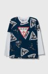 Дитячий бавовняний лонгслів Guess візерунок колір блакитний (3529675)