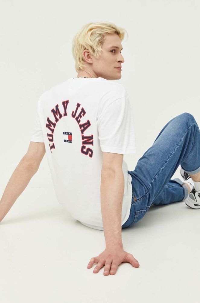 Бавовняна футболка Tommy Jeans колір білий з принтом (3284474)