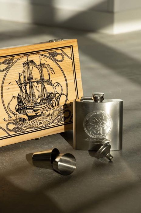 Подарунковий набір: фляга, чарки та лійка Medicine колір срібний