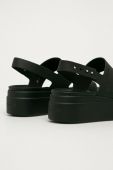Сандалі Crocs жіночі колір чорний KLYN.LOW.WEDGE.W.206453-BLACK/BLAC