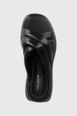 Шкіряні шльопанці Vagabond Shoemakers Courtney жіночі колір чорний на платформі (2296920)