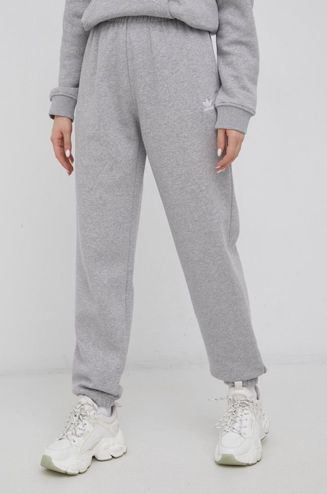 Штани adidas Originals Adicolor HF7473 жіночке колір сірий меланж HF7473-MGREYH