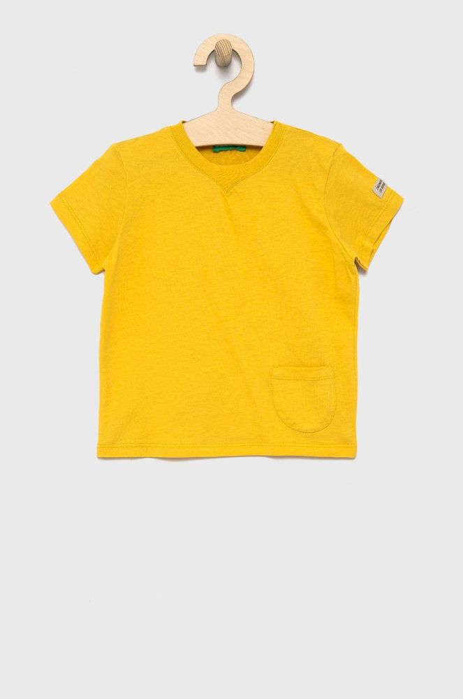 Дитяча бавовняна футболка United Colors of Benetton колір жовтий гладкий (2025837)