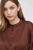 Сорочка Sisley жіноча колір коричневий relaxed зі стійкою