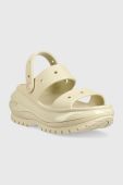 Шльопанці Crocs Classic Mega Crush Sandal жіночі колір бежевий на платформі 207989