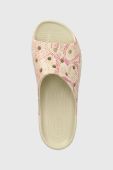 Шльопанці Crocs Classic Platform Snake Print жіночі колір бежевий на платформі 208242
