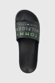 Шльопанці Tommy Hilfiger HILFIGER EMBOSSED POOL SLIDE чоловічі колір синій FM0FM04463