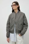 Куртка-бомбер Samsoe Samsoe Mae жіночий колір сірий зимова