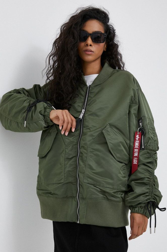 Куртка-бомбер Alpha Industries жіночий колір зелений перехідна