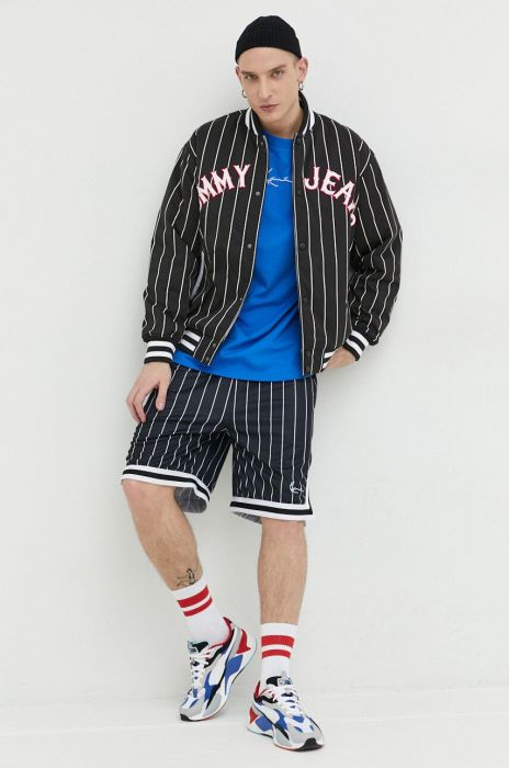 Куртка-бомбер Tommy Jeans чоловічий колір чорний перехідна oversize