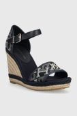 Сандалі Tommy Hilfiger FW0FW06935 TH MONOGRAM DENIM WEDGE жіночі колір синій на танкетці