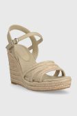 Сандалі Tommy Hilfiger ESSENTIAL BASIC WEDGE SANDAL жіночі колір бежевий на танкетці FW0FW07220