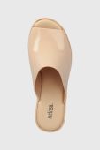 Шльопанці Melissa MELISSA MULE AD жіночі колір бежевий каблук блок M.32233.AL350