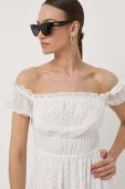Сукня Guess колір білий maxi розкльошена