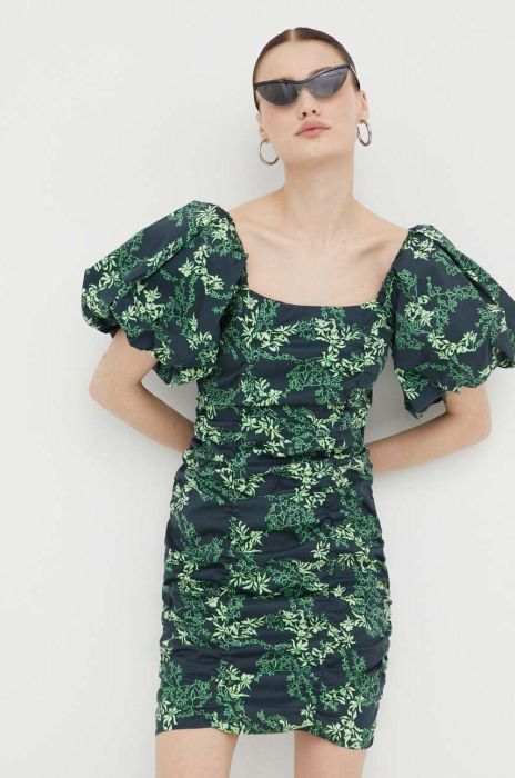 Сукня Gestuz mini облягаюча колір барвистий (3258083)