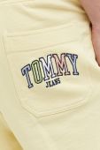 Бавовняні шорти Tommy Jeans колір жовтий