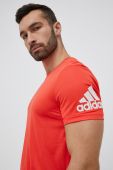 Бігова футболка adidas Performance Run It колір червоний з принтом