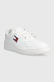 Шкіряні кросівки Tommy Jeans TJM RETRO BASKET ESS колір білий EM0EM01395