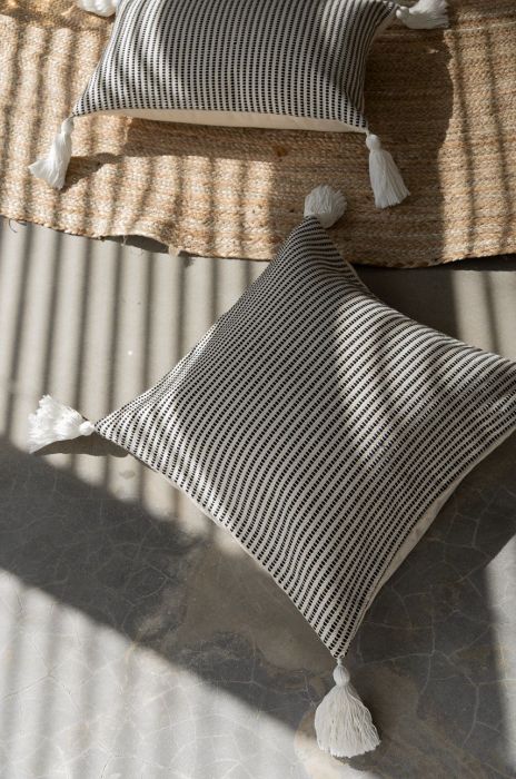 Декоративна подушка Answear Lab колір бежевий (2773139)